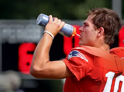 Patriots QB Drake Maye among six 2025 team captains