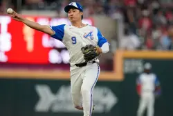 Infielder Ha-Seong Kim returns to Braves on $20 million, 1-year contract